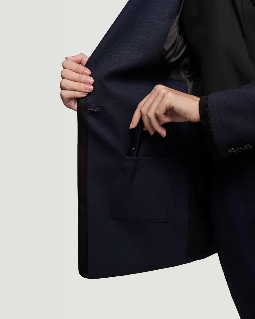 Colorblocked Sculpted Blazer - Image 5