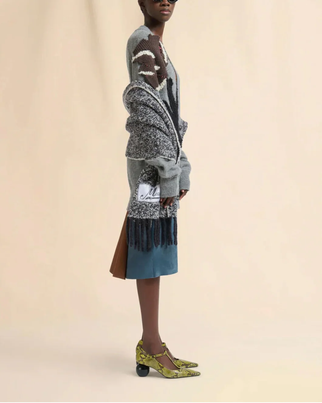 Gray Alpaca Wool Cardigan with Flower Patch - Image 3