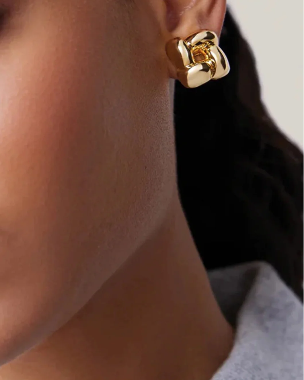 Small Woven Square Earrings - Image 3