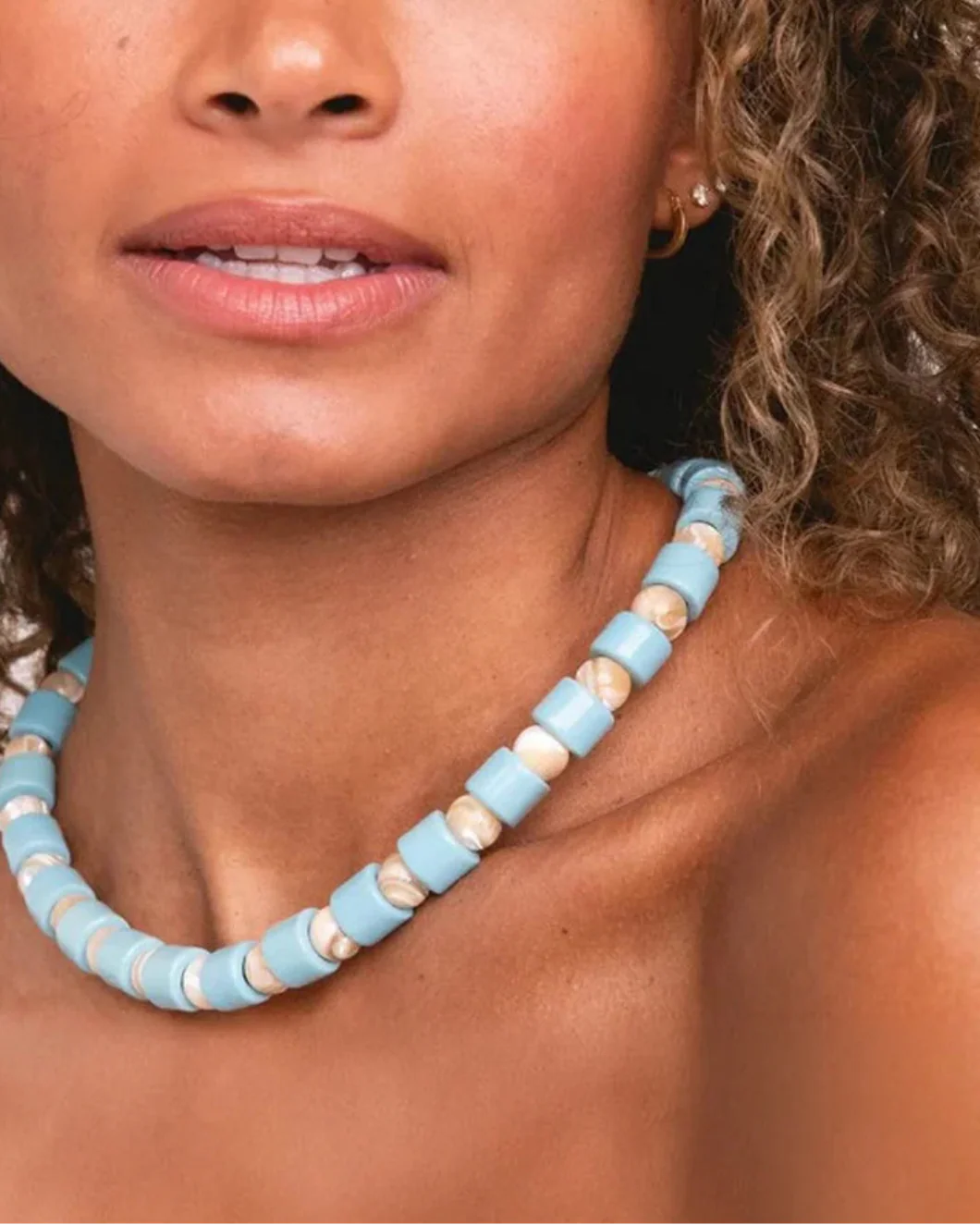 Pool & Conch Mother of Pearl Sundry Bead One Necklace - Image 4