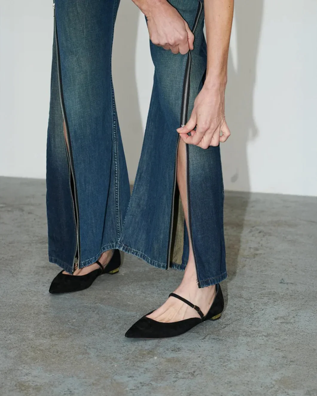 Siouxie Wide Leg Zip Jeans - Image 5