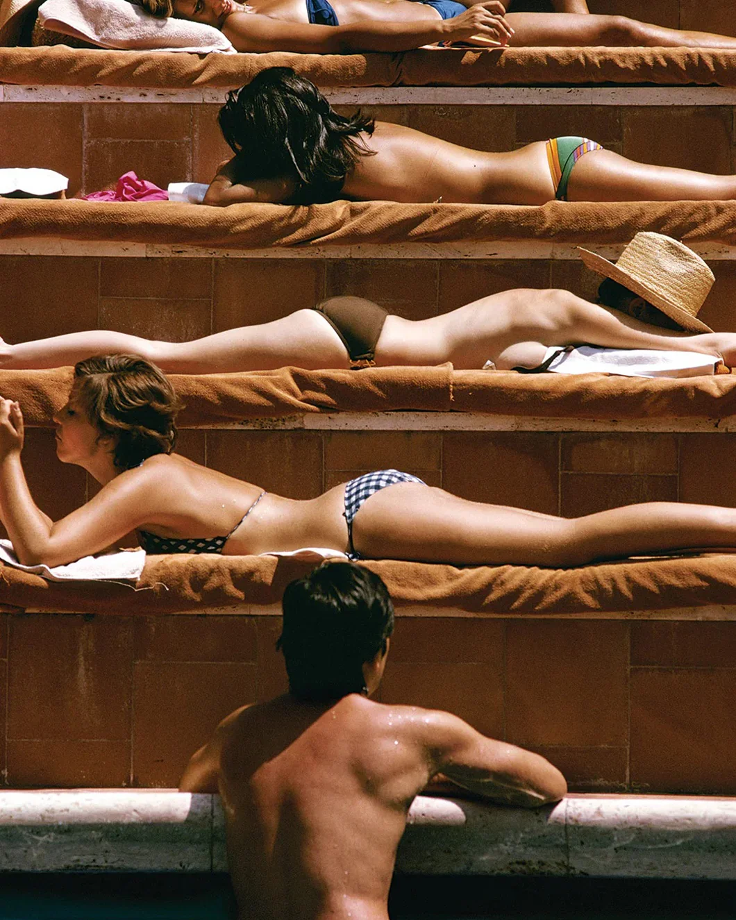 Slim Aarons Sun Basking 1000 Piece Puzzle - Image 2