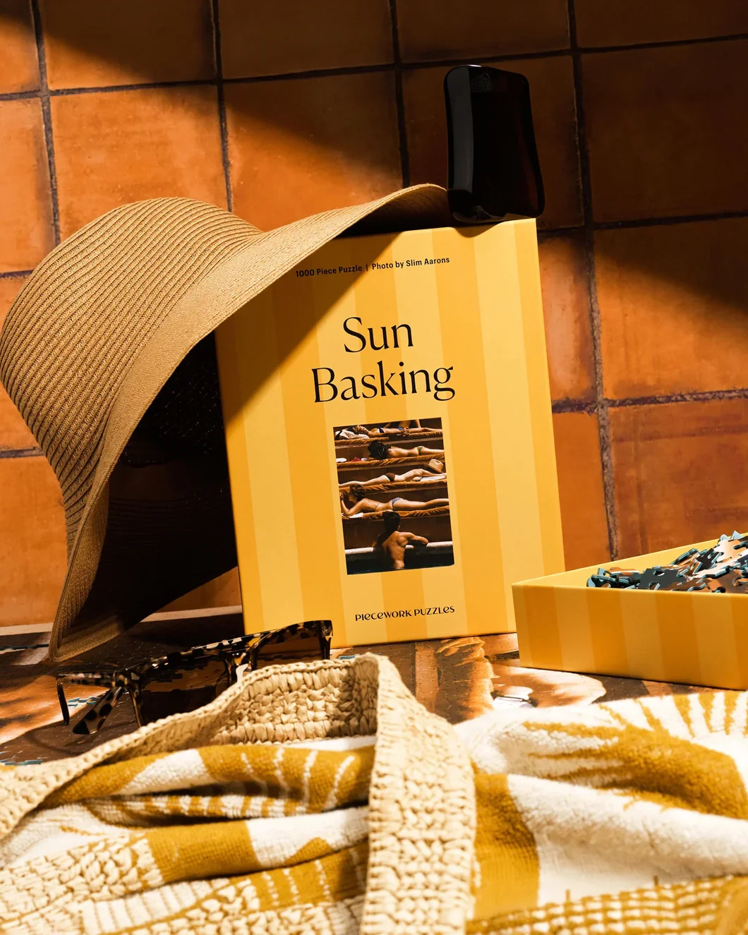 Slim Aarons Sun Basking 1000 Piece Puzzle - Image 4